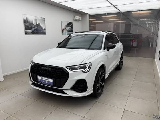 AUDI Q3 2.0 40 TFSI GASOLINA PERFORMANCE BLACK PLUS QUATTRO TIPTRONIC AUDI Q3 2.0 40 TFSI GASOLINA PERFORMANCE BLACK PLUS QUATTRO TIPTRONIC